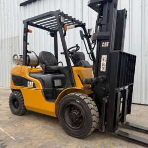 Grua Caterpillar 2.5 Toneladas